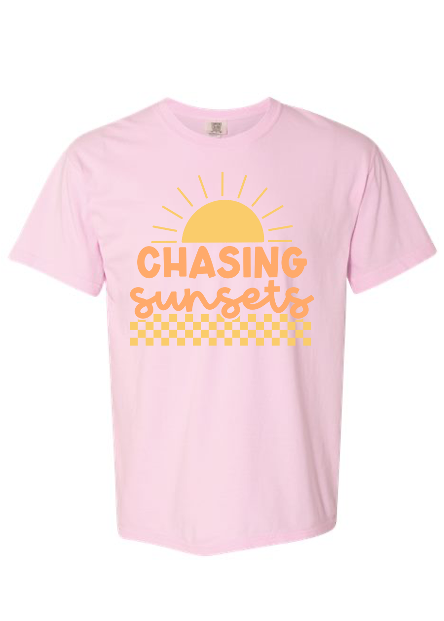Chasing Sunsets COMFORT COLORS Tee
