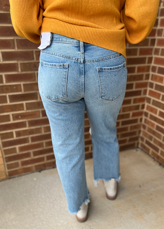 Load image into Gallery viewer, Corie Mom Jeans

