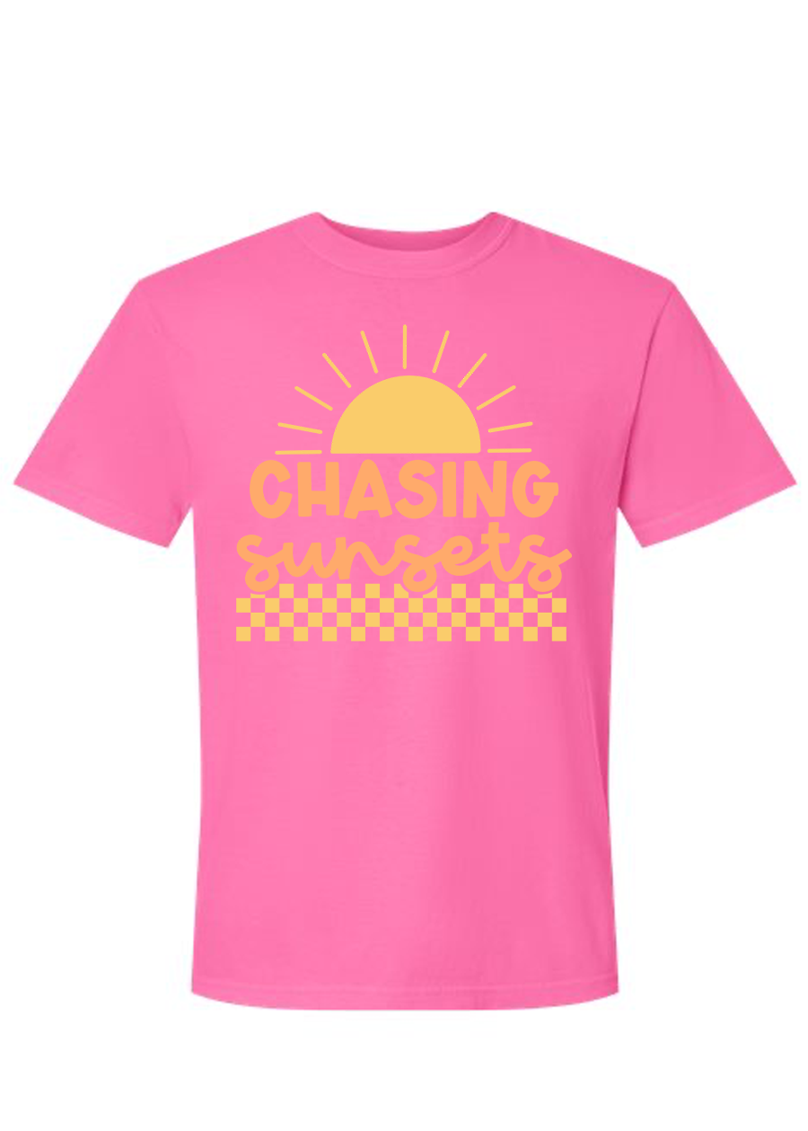 Chasing Sunsets COMFORT COLORS Tee