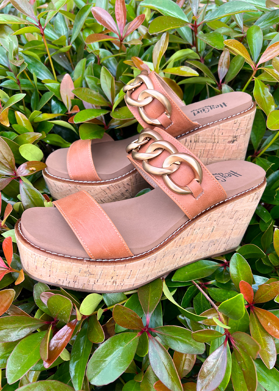 Corky On Vacay Wedge-Cognac