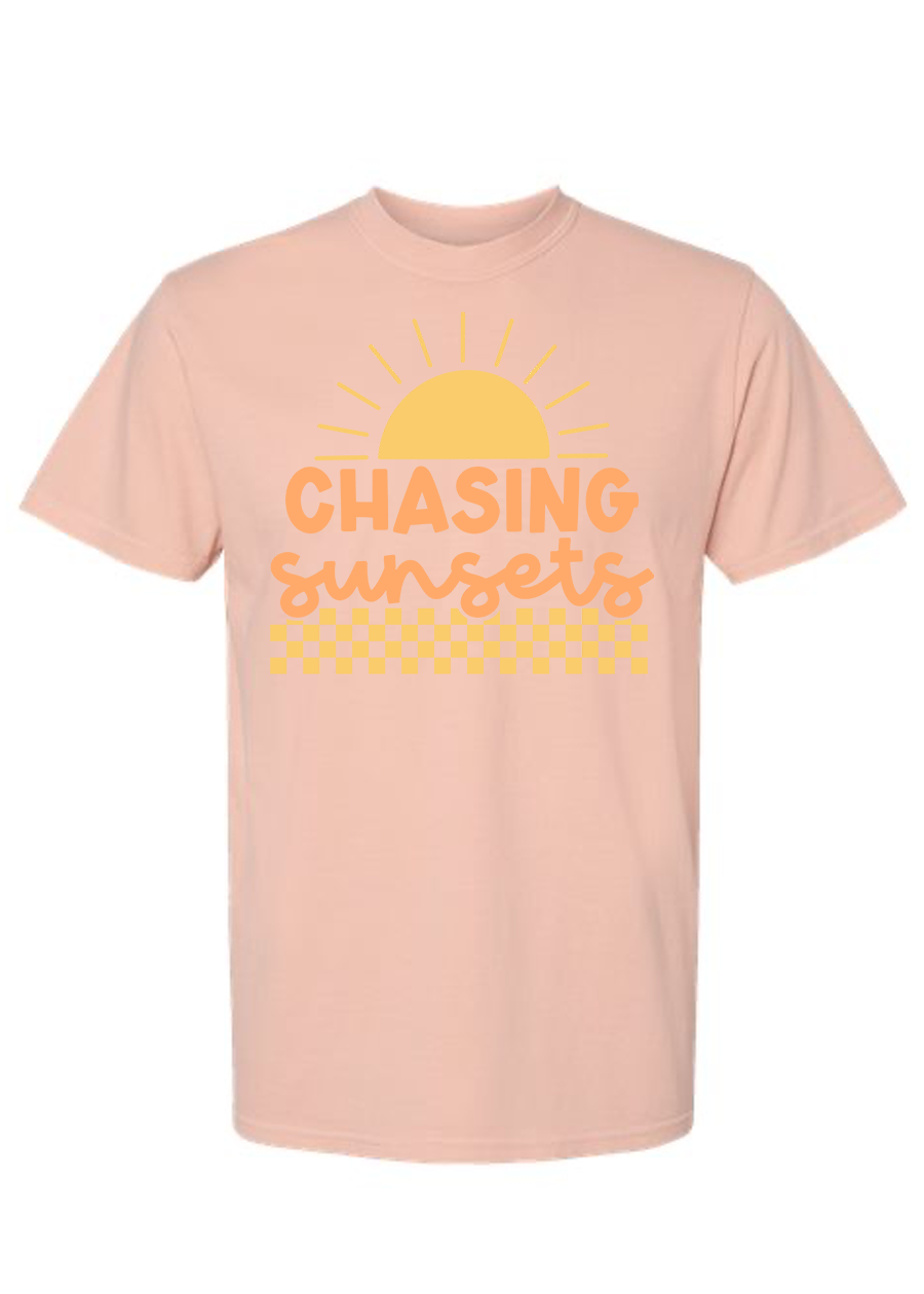 Chasing Sunsets COMFORT COLORS Tee