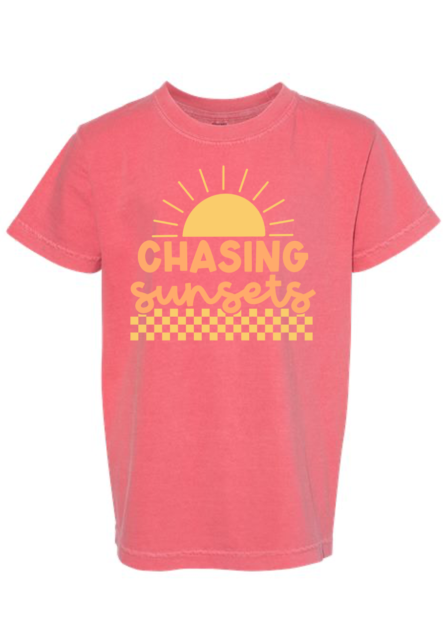 Chasing Sunsets COMFORT COLORS Tee