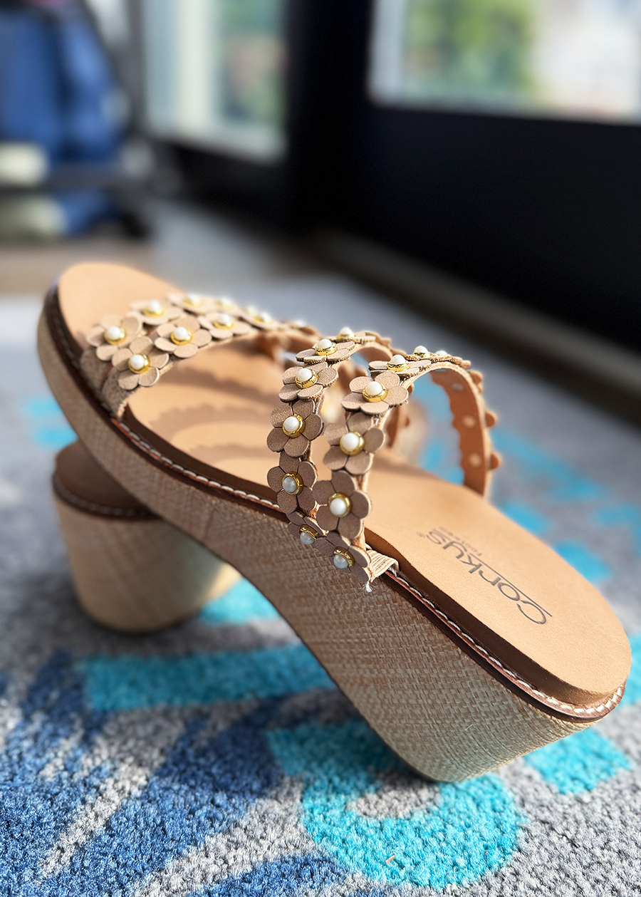 Corky Let's Be Friends - Raffia