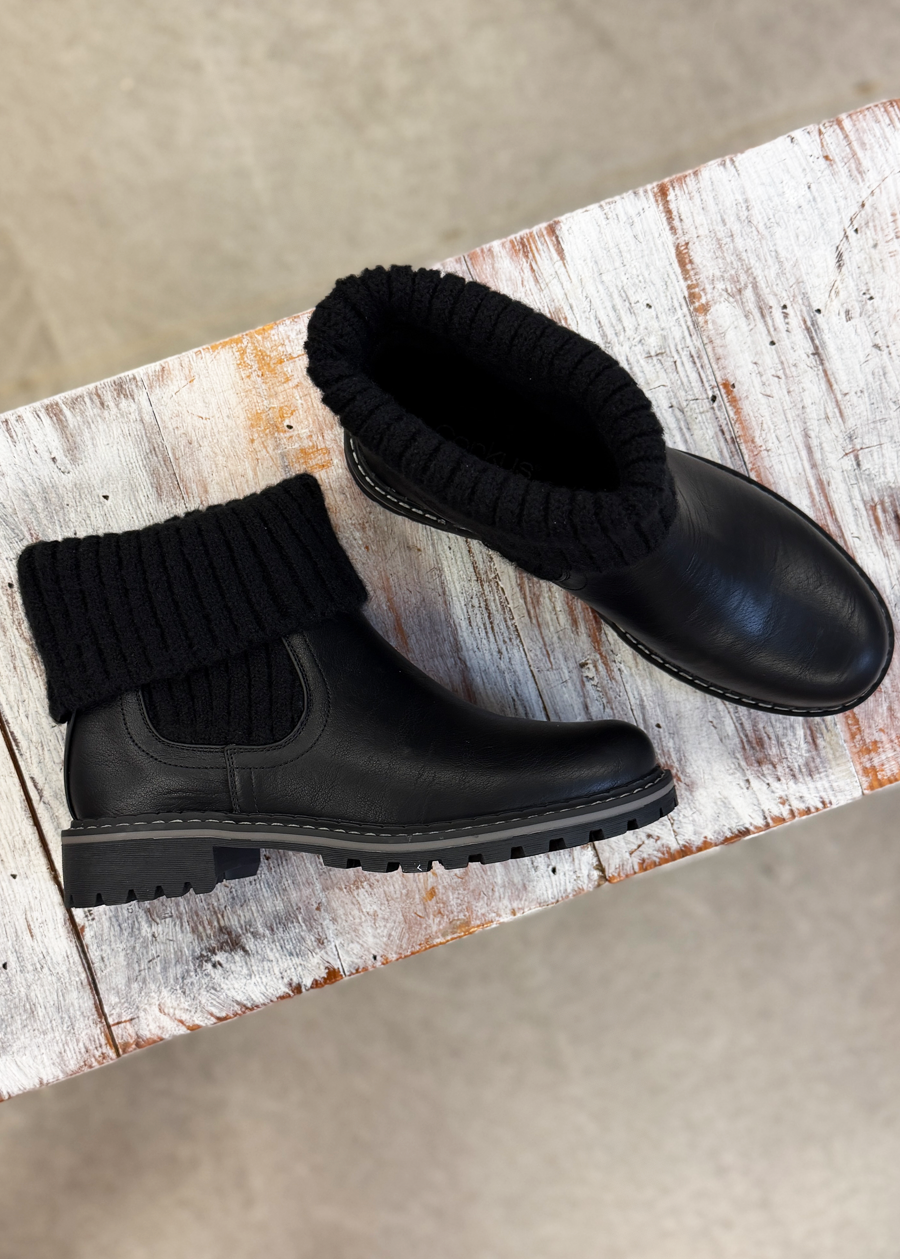 Corky Quiver Boots-Black