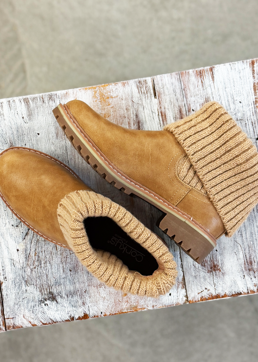 Corky Quiver Boots-Caramel