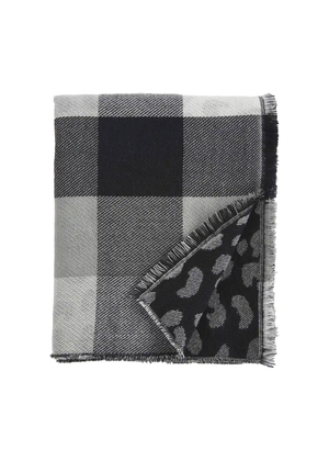 
            
                Load image into Gallery viewer, Reversible Plaid Blanket
            
        